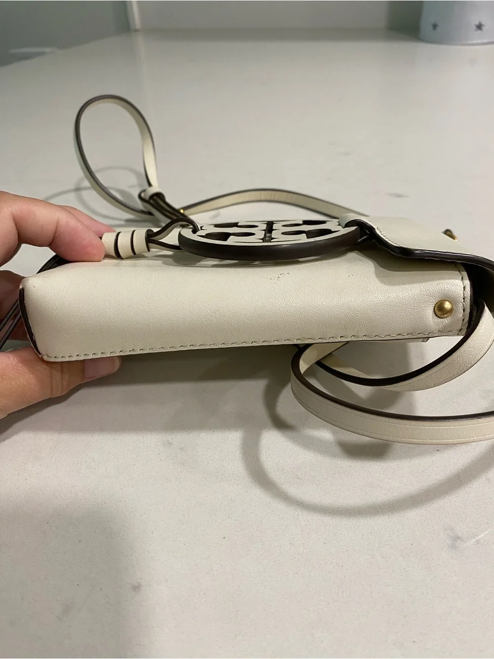 Tory Burch Cream Leather Miller phone Crossbody - Picture 13 of 15